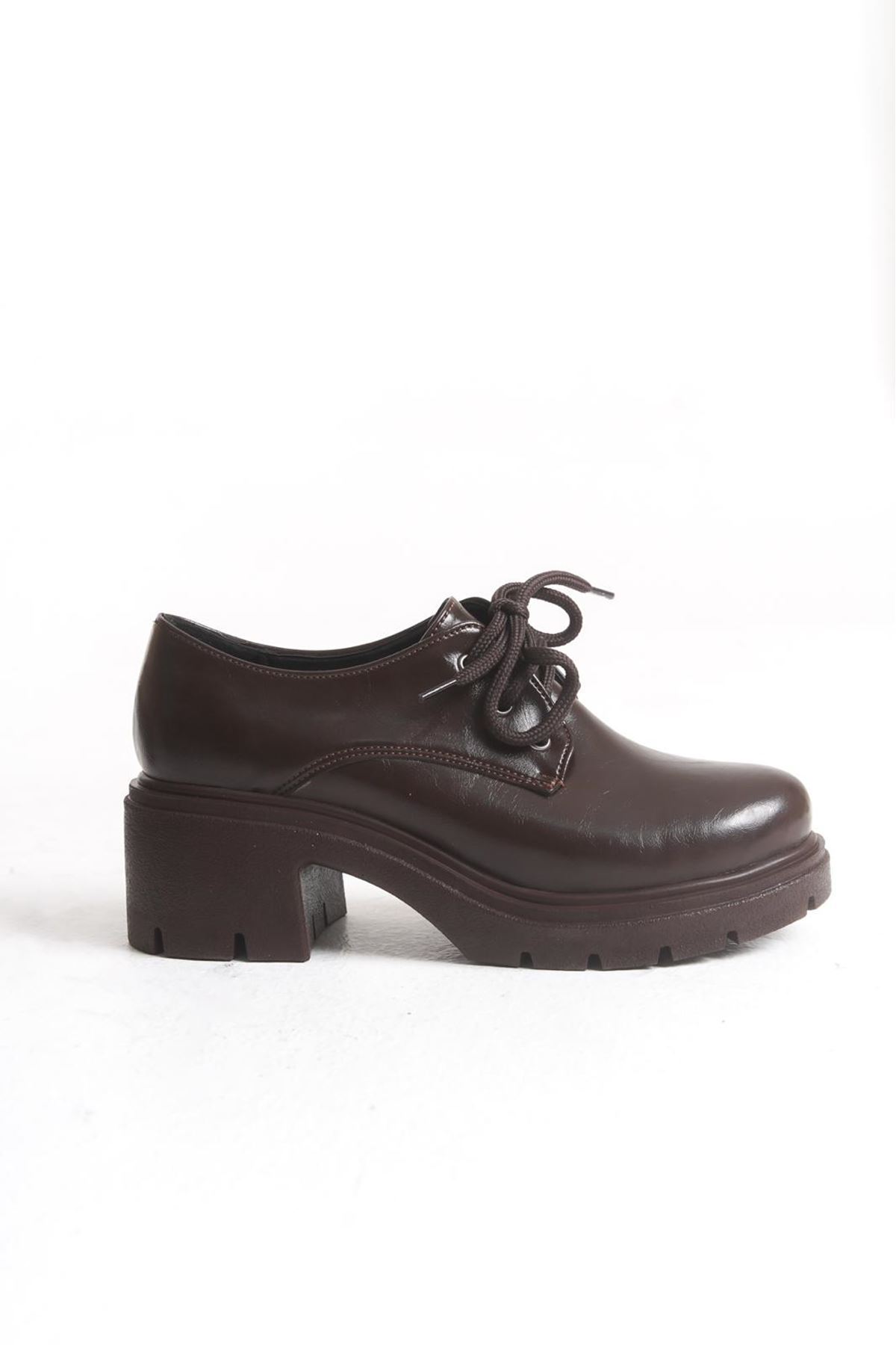 K-707 Kahve Kırışık Rugan Yüksek Tabanlı Bağcıklı  Loafer Ayakkabı