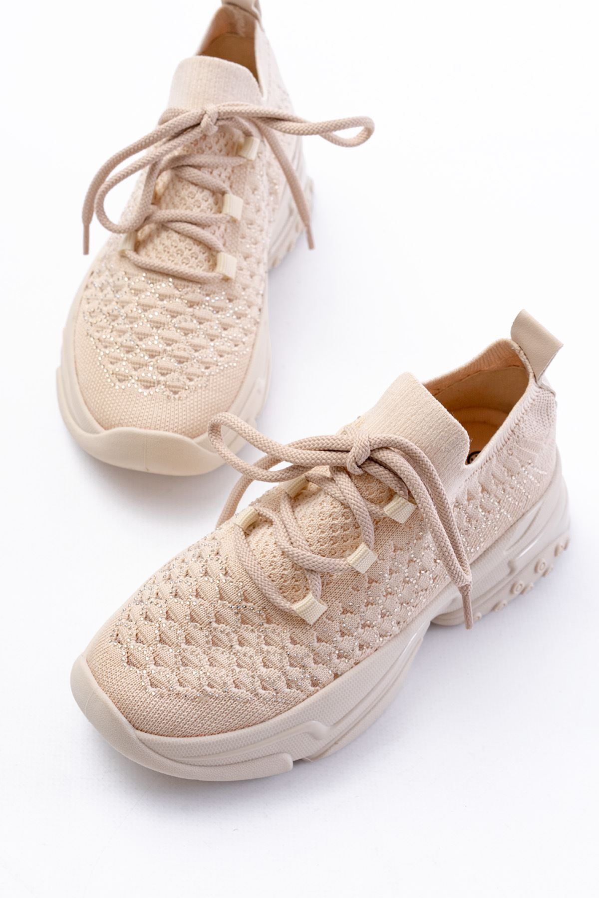 SP-2024 Bej Günlük Bağcıklı Fileli Taş Aksesuarlı Kadın Spor Ayakkabı