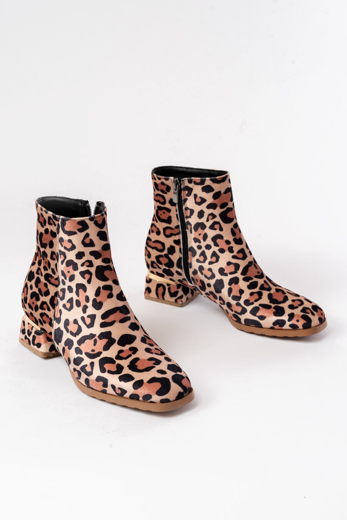 RM-500 Leopar Topuklu Fermuarlı Günlük Kadın Bot