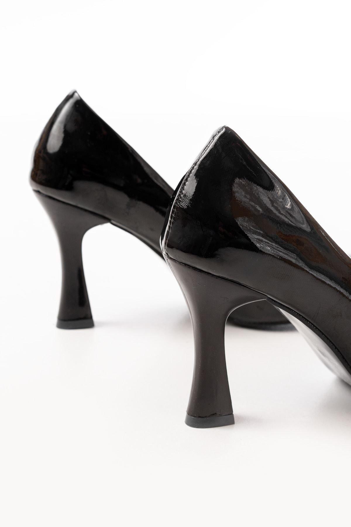 ST-001 Siyah Rugan Günlük 9 cm Topuklu Bayan Stiletto Ayakkabı