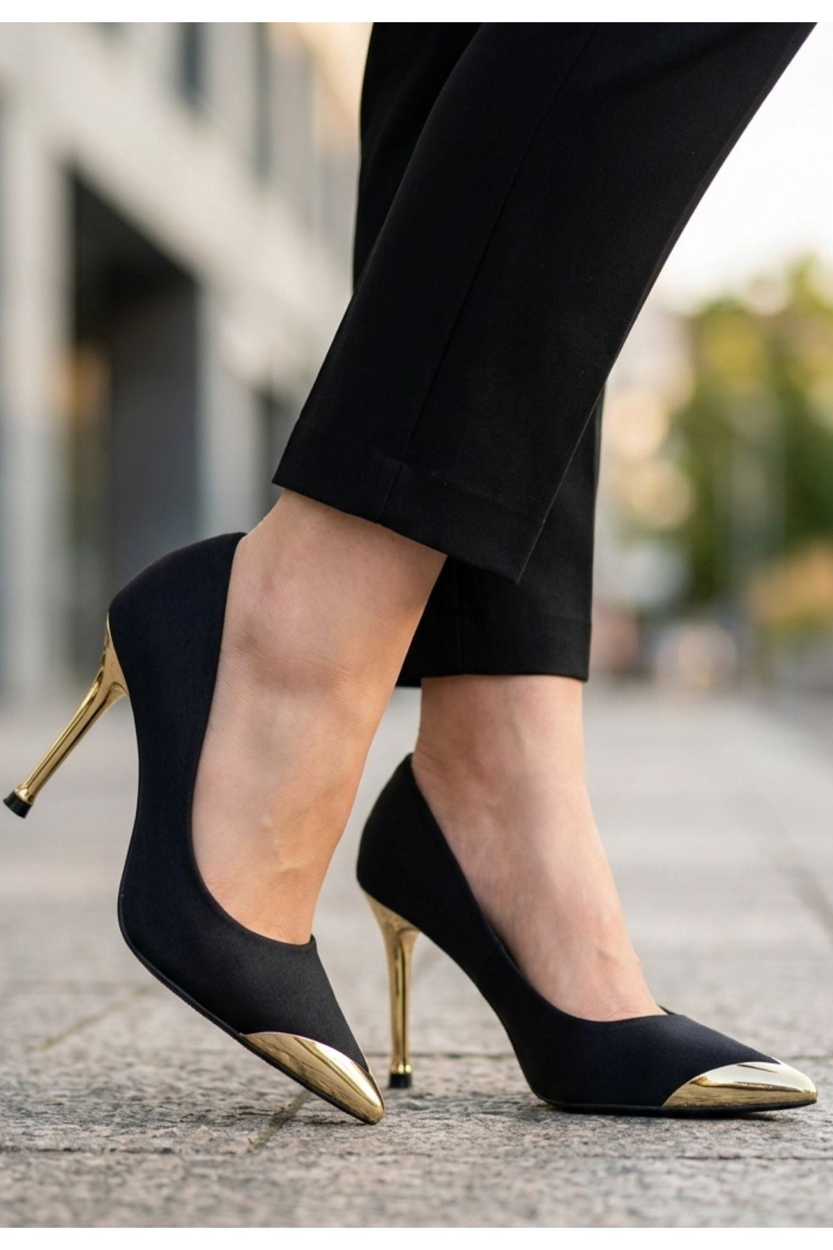 Norji Siyah Saten Stiletto Ayakkabı