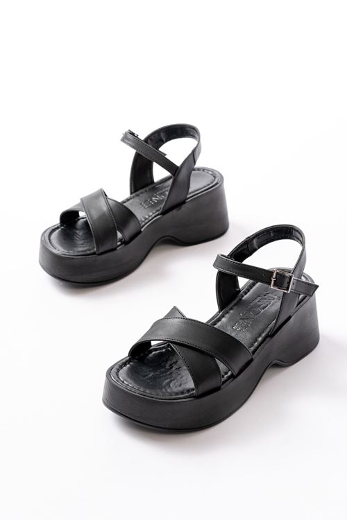 24414-1005 Siyah Günlük Çapraz Dolgu Topuk Kadın Sandalet
