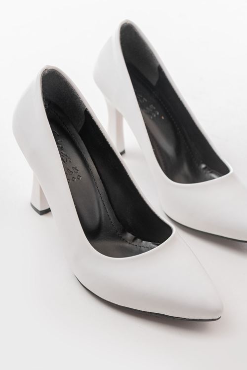 ST-001 Beyaz Rugan Günlük 9 cm Topuklu Bayan Stiletto Ayakkabı