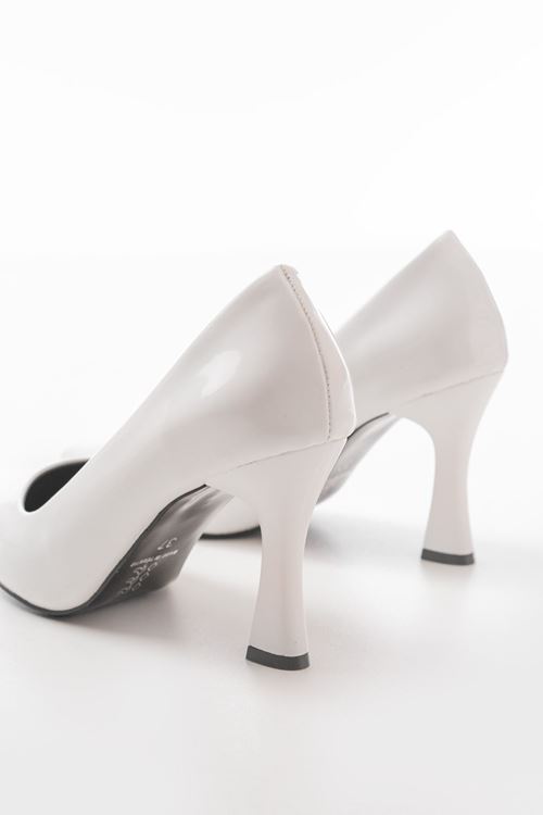 ST-001 Beyaz Rugan Günlük 9 cm Topuklu Bayan Stiletto Ayakkabı