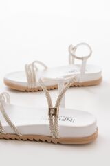 1001-1100 Beyaz Gümüş Taşlı Günlük Kadın Sandalet