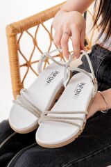 1001-1100 Beyaz Gümüş Taşlı Günlük Kadın Sandalet