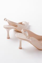 717 Bej Rugan Sivri Burunlu Topuklu Kadın Sandalet