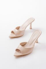 716 Bej Rugan Sivri Burunlu Topuklu Kadın Terlik