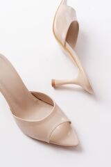 716 Bej Rugan Sivri Burunlu Topuklu Kadın Terlik