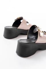 24414-574 Bej Rugan Tokalı Dolgu Topuk Kadın Terlik