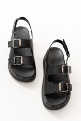 24422-1185 Siyah Dolgu Topuk Kadın Sandalet