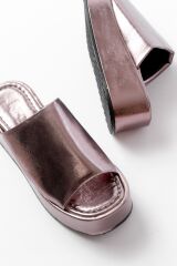 861-1011 Rose Cam Kırığı Geniş Bantlı Dolgu Kadın Terlik