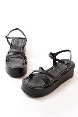 861-1016 Siyah Dolgu Kadın Sandalet