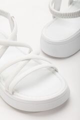 24413-841 Beyaz Dolgu Topuk Kadın Sandalet