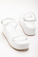 861-1027 Beyaz Dolgu Topuk Kadın Sandalet