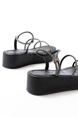 861-1008 Siyah Platin Taşlı Dolgu Topuklu Kadın Sandalet