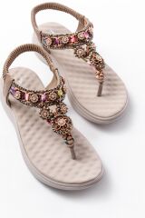 DM-609 Bej Taşlı Arka Lastikli Parmak Arası Kadın Sandalet