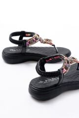 DM-609 Siyah Taşlı Arka Lastikli Parmak Arası Kadın Sandalet