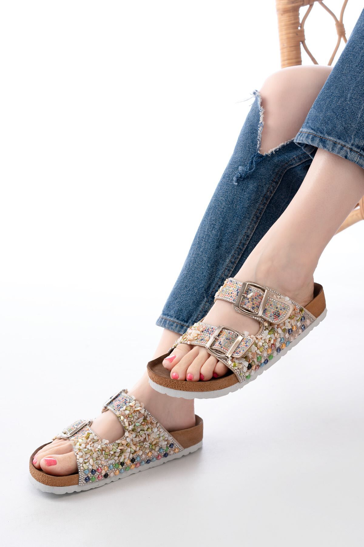 DN-07 Bej Günlük  Taş Aksesuarlı Kadın Terlik