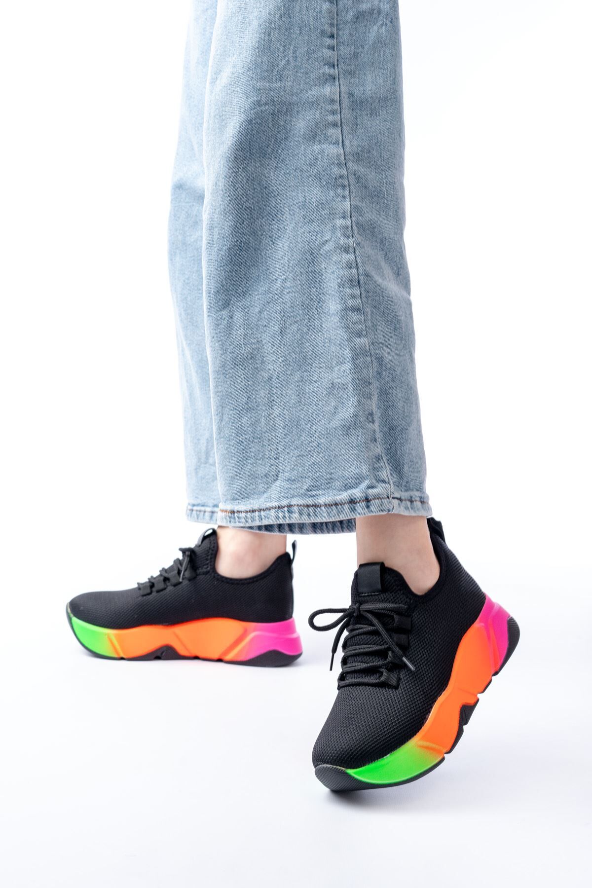 RS-400  Siyah Bağcıklı Fileli Renkli Taban Günlük Kadın Spor