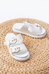 DM-6010 Beyaz Toka Aksesuarlı Günlük Kadın Terlik