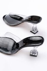 S-619 Siyah Rugan Şeffaf Bantlı Şeffaf Topuklu Yuvarlak Burunlu Kadın Terlik