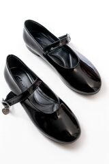 İNF-324 Siyah Rugan Baretli Tokalı Günlük Kadın Babet