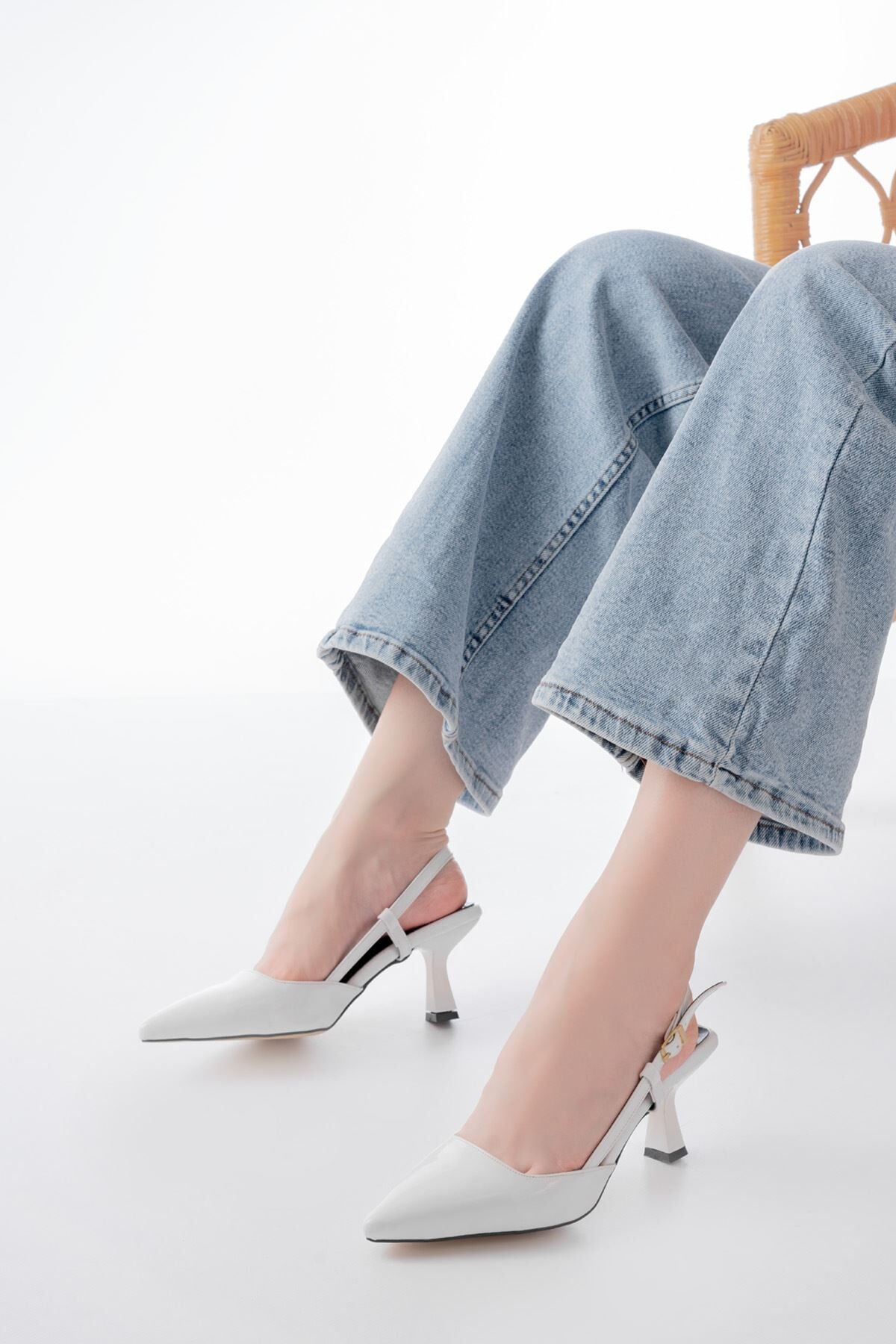 ST-002 Beyaz Rugan Günlük 7 cm Topuklu Bayan Ayakkabı
