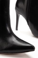 S-2007 Siyah Kırışık Fermuarlı Günlük Bayan Çizme